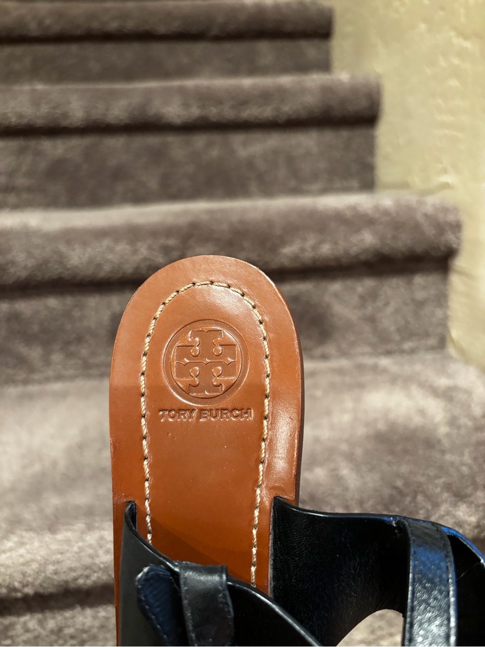 Tory Burch Black Leather Slingback Block Heel Sandals 9 - Picture 3 of 4